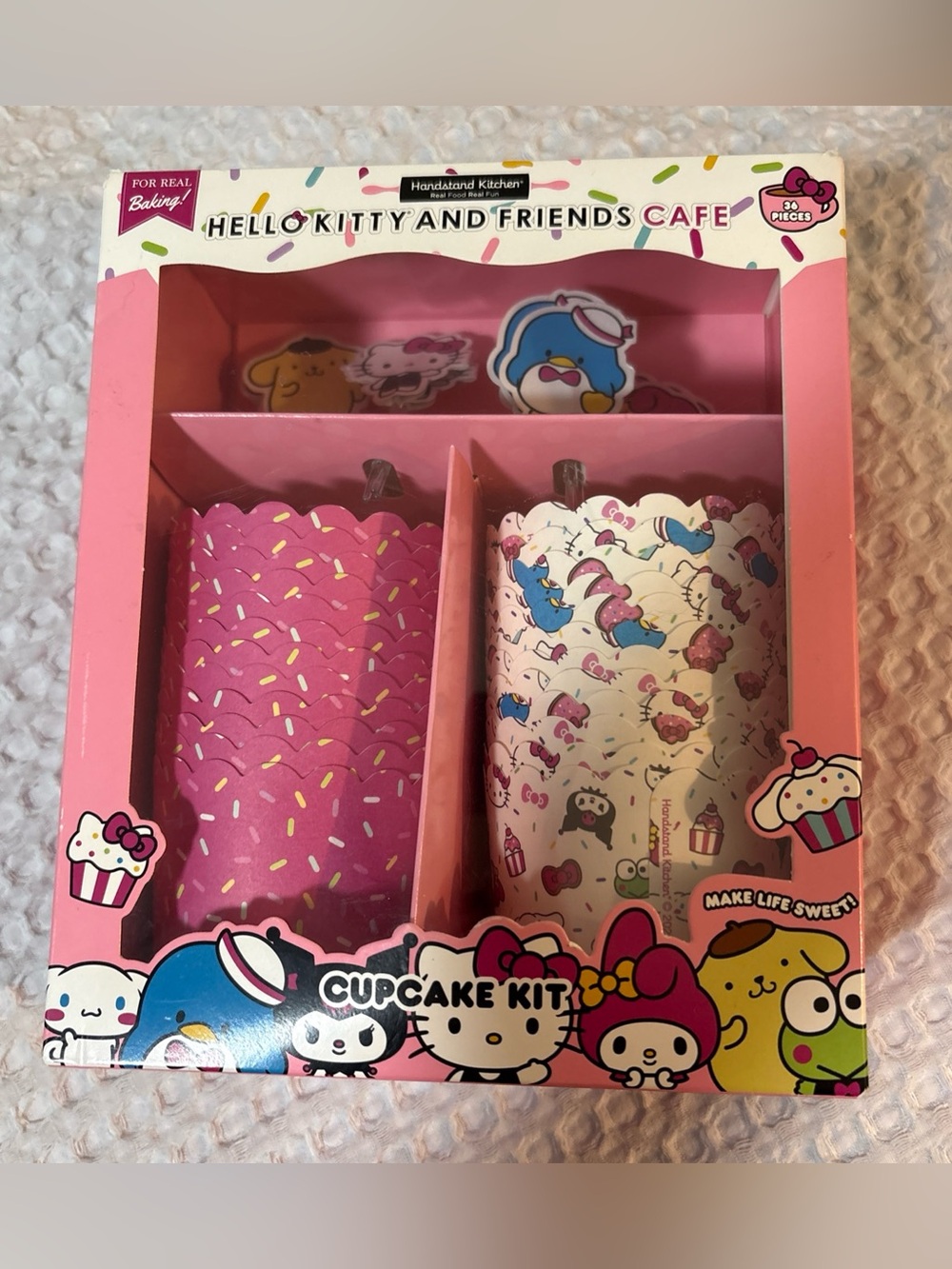 Hello Kitty And Friends Cafe 36 Piece Cupcake Kit